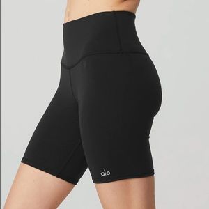 Alo yoga biker shorts